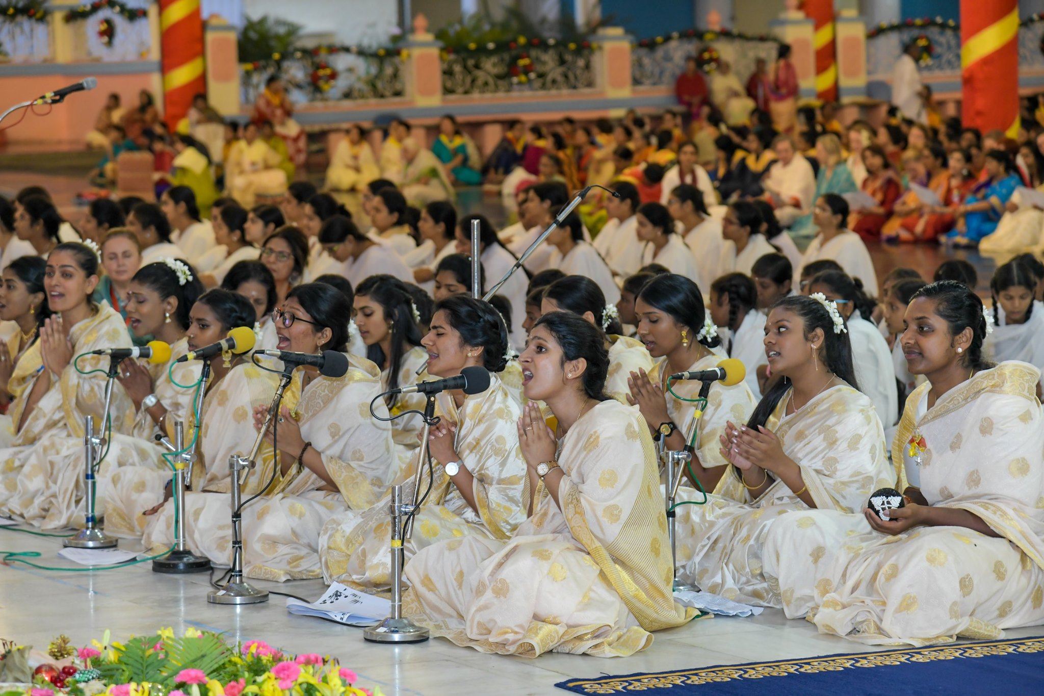 Christmas Celebrations at Prasanthi Nilayam PHOTOSVIDEOSLIVE DARSHAN